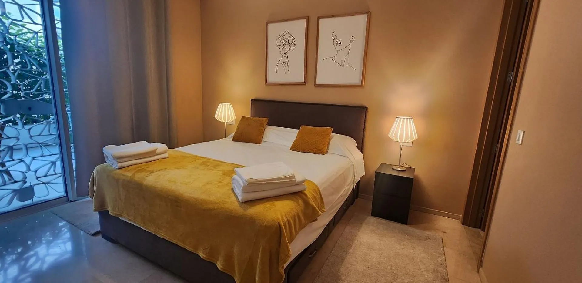 Apartment Gardenia Cfc By Ib Signature - Cosy 1Bedroom Apt With Wifi, 24X7 Security, Parking, Self Check-In, Large Terrace, Walk To Cafes And Gym Casablanca